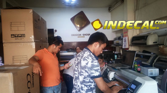 Cắt bế decal gia công nhanh, giá rẻ, chất lượng tại Tp.HCM