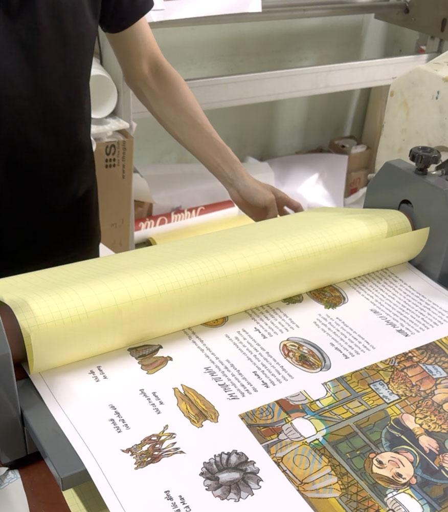 Cán màng bảo vệ decal hoặc PP trước khi bồi formex