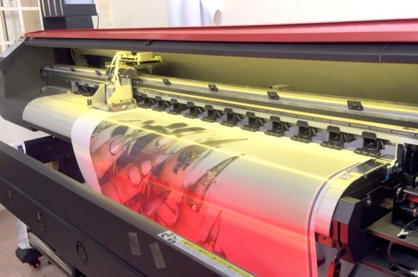 In decal dán kính đẹp, giá rẻ, lấy ngay tại TP.HCM