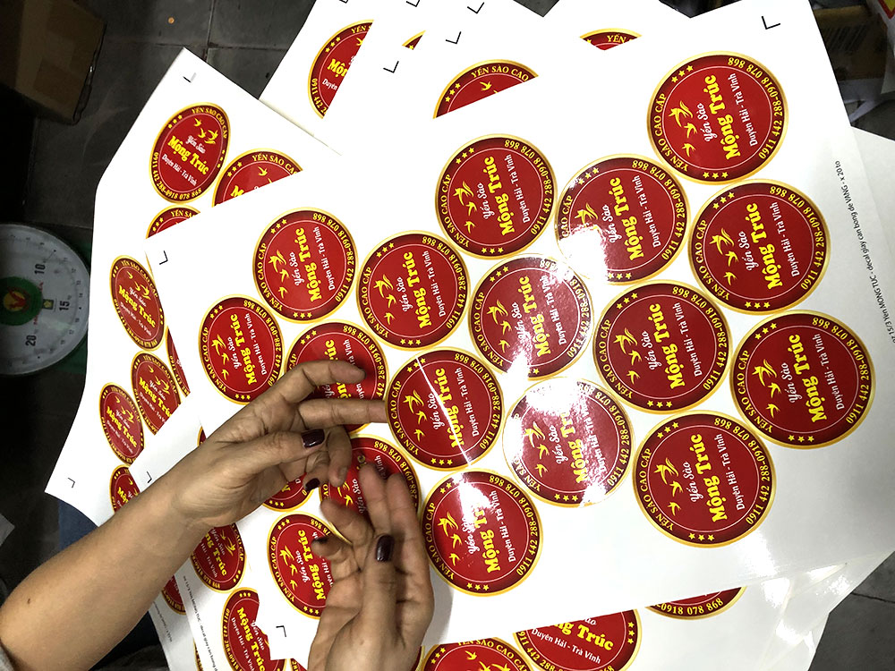 Decal giấy cán màng bóng in tem nhãn dán sản phẩm