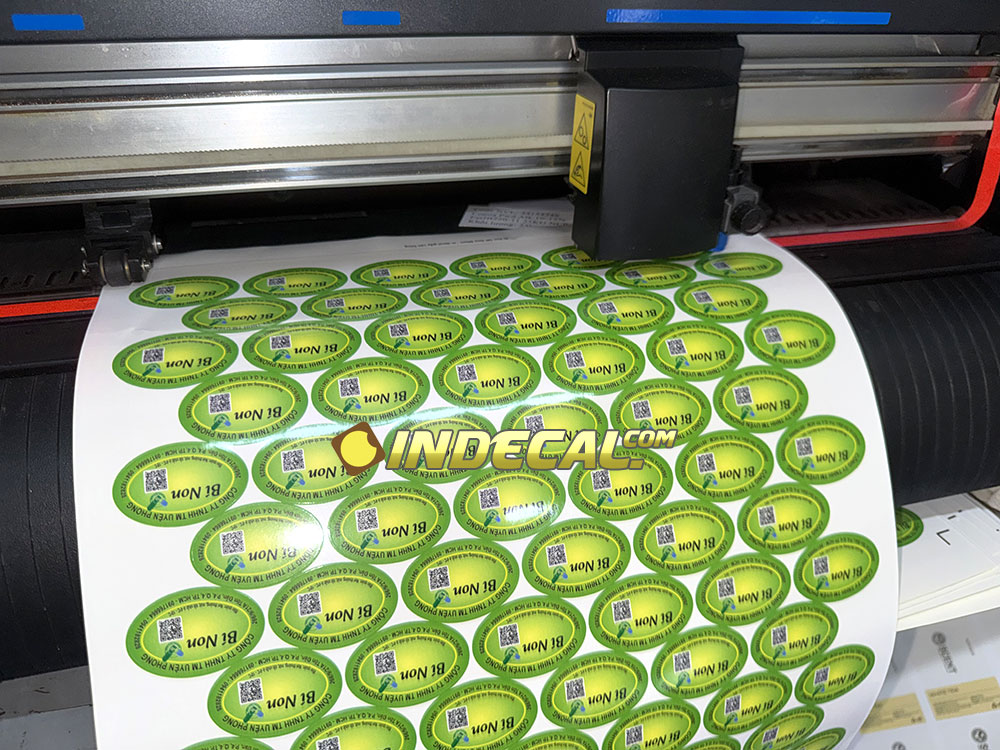 Cắt bế thành phẩm tem nhãn