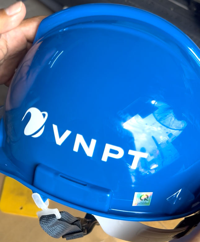 in logo decal dán mũ bảo hộ lao động giá rẻ, lấy liền