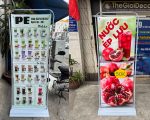 in standee – in PP treo standee khung cuộn, khung chữ X giá rẻ lấy ngay