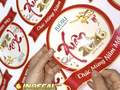 In tem nhãn dán hộp quà tặng, in sticker dán hộp quà biếu lấy ngay giá rẻ