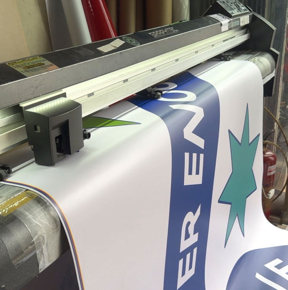 Cắt bế decal khổ lớn dán kính văn phòng